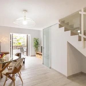 https://duplex-parque-santiago-1-2a020.tenerifehoteles.net